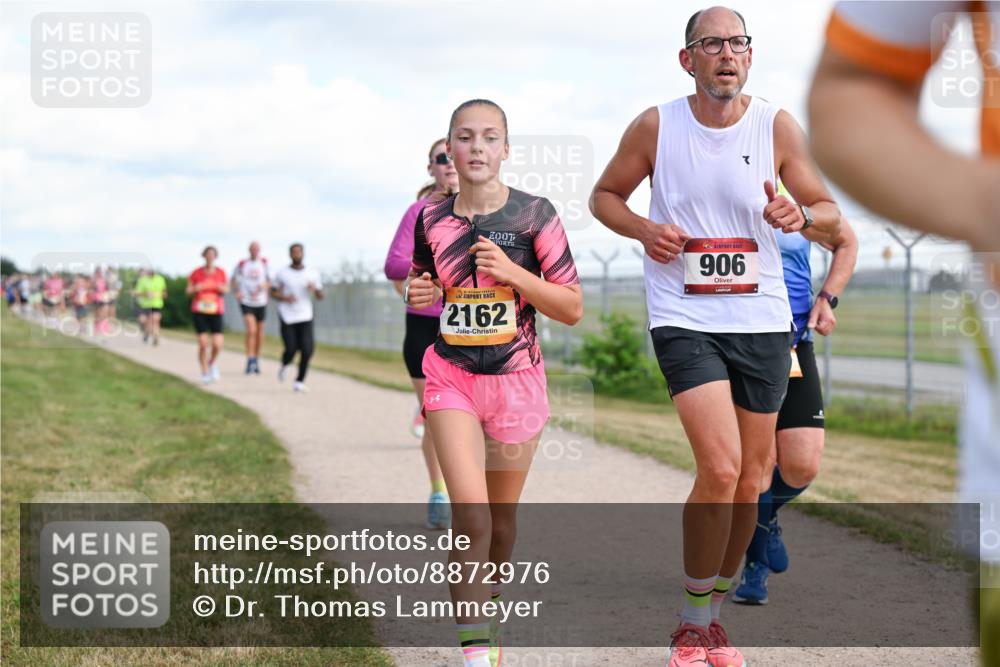 14.09.2025 - Airport Race Dr. Thomas Lammeyer http://msf.ph/oto/8872976 14.09.2025 12:17:40 Laufen 906, 2162 meine-sportfotos.de