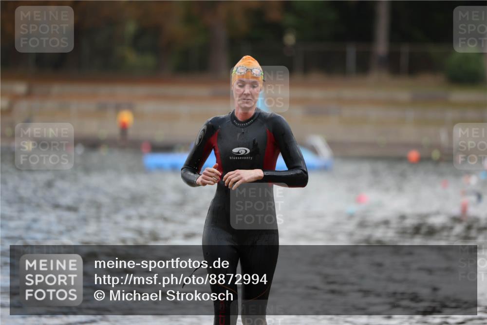 14.09.2025 - Stadtparktriathlon Michael Strokosch http://msf.ph/oto/8872994 14.09.2025 12:10:48 Schwimmen 1239, 1249, 1255 meine-sportfotos.de