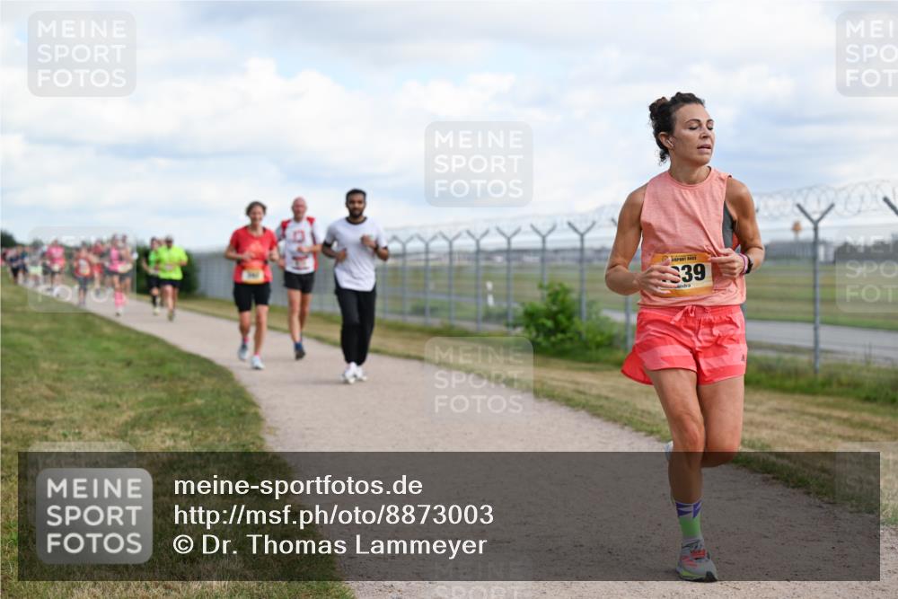 14.09.2025 - Airport Race Dr. Thomas Lammeyer http://msf.ph/oto/8873003 14.09.2025 12:17:43 Laufen 39 meine-sportfotos.de
