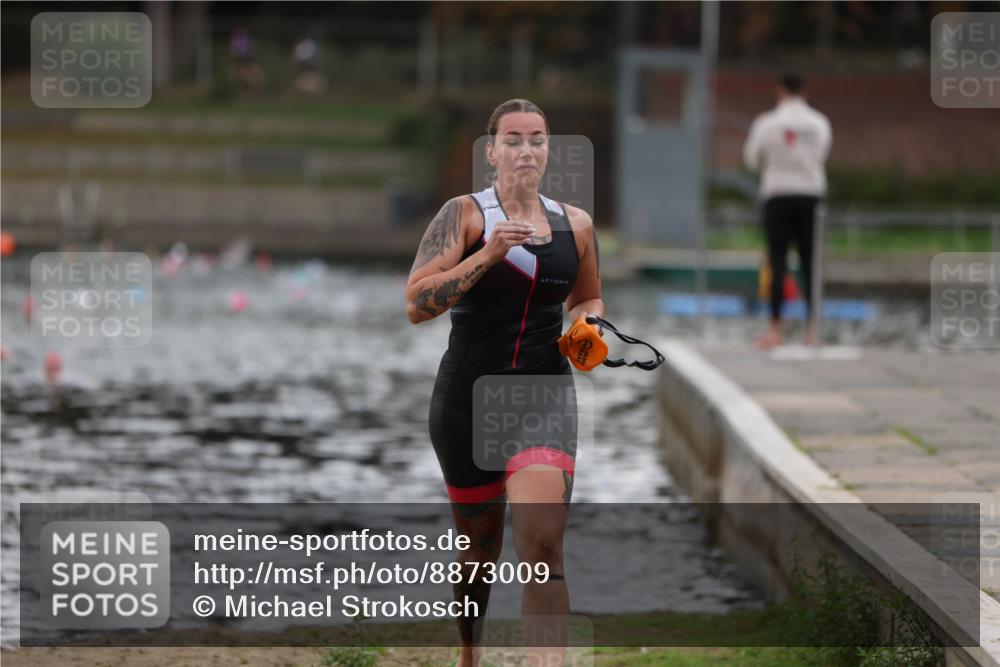 14.09.2025 - Stadtparktriathlon Michael Strokosch http://msf.ph/oto/8873009 14.09.2025 12:10:54 Schwimmen 1255 meine-sportfotos.de