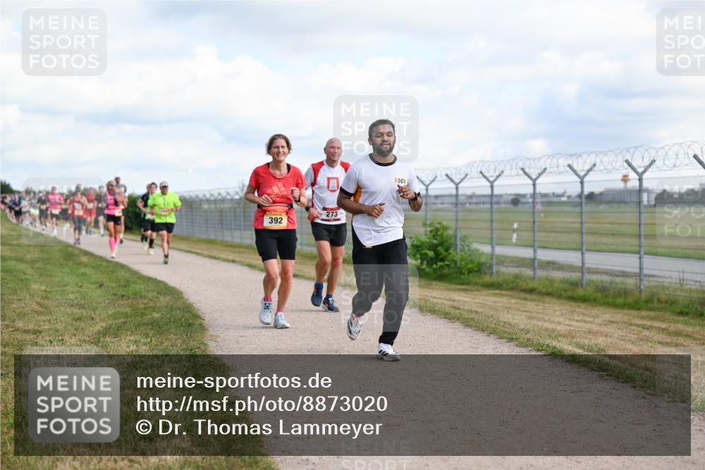 14.09.2025 - Airport Race Dr. Thomas Lammeyer http://msf.ph/oto/8873020 14.09.2025 12:17:45 Laufen 392, 273 meine-sportfotos.de