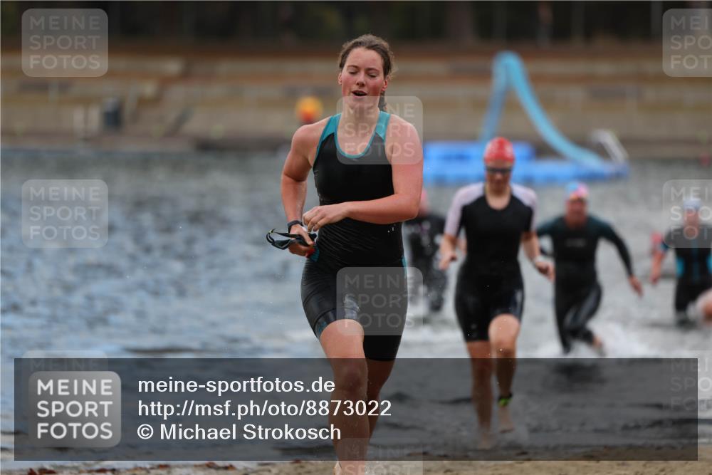 14.09.2025 - Stadtparktriathlon Michael Strokosch http://msf.ph/oto/8873022 14.09.2025 12:11:19 Schwimmen 1245, 1258, 1261, 1281, 1301, 1304 meine-sportfotos.de