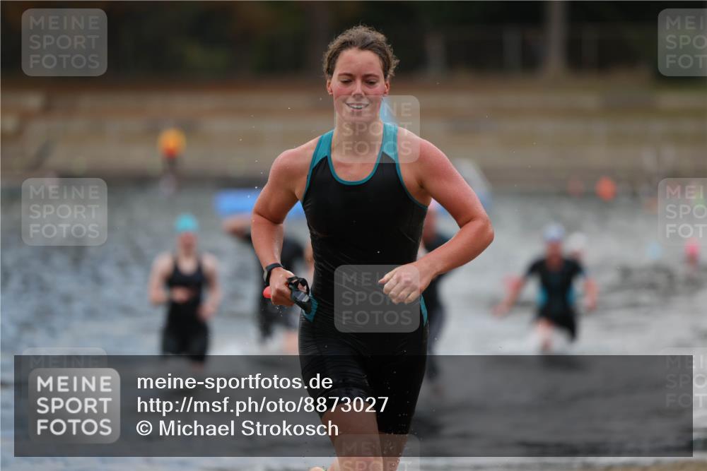 14.09.2025 - Stadtparktriathlon Michael Strokosch http://msf.ph/oto/8873027 14.09.2025 12:11:19 Schwimmen 1245, 1258, 1261, 1281, 1301, 1304 meine-sportfotos.de
