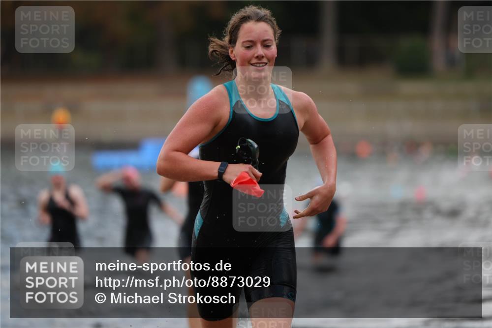 14.09.2025 - Stadtparktriathlon Michael Strokosch http://msf.ph/oto/8873029 14.09.2025 12:11:20 Schwimmen 1245, 1258, 1261, 1281, 1301, 1304 meine-sportfotos.de
