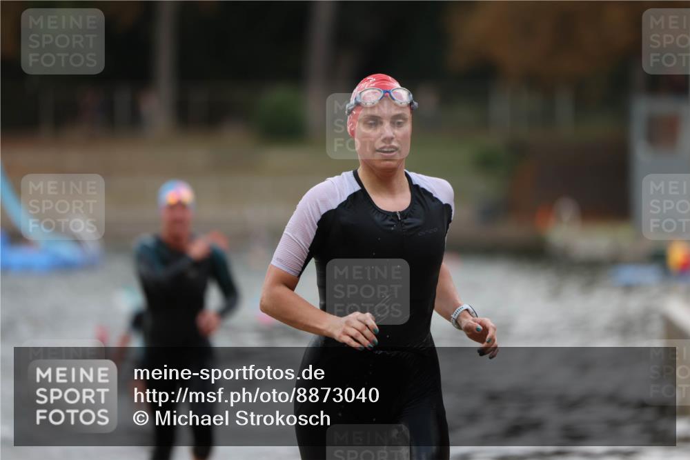 14.09.2025 - Stadtparktriathlon Michael Strokosch http://msf.ph/oto/8873040 14.09.2025 12:11:22 Schwimmen 1245, 1258, 1261, 1281, 1301, 1304 meine-sportfotos.de