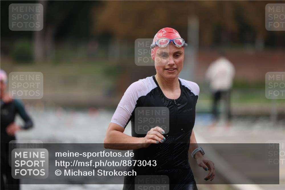 14.09.2025 - Stadtparktriathlon Michael Strokosch http://msf.ph/oto/8873043 14.09.2025 12:11:23 Schwimmen 1245, 1258, 1261, 1281, 1301, 1304 meine-sportfotos.de