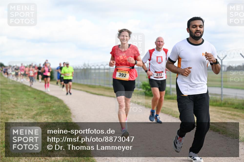 14.09.2025 - Airport Race Dr. Thomas Lammeyer http://msf.ph/oto/8873047 14.09.2025 12:17:46 Laufen 273, 392 meine-sportfotos.de