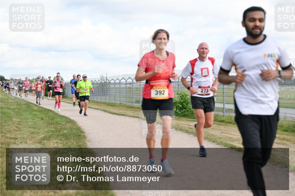 14.09.2025 - Airport Race Dr. Thomas Lammeyer http://msf.ph/oto/8873050 14.09.2025 12:17:46 Laufen 1447, 392, 273 meine-sportfotos.de