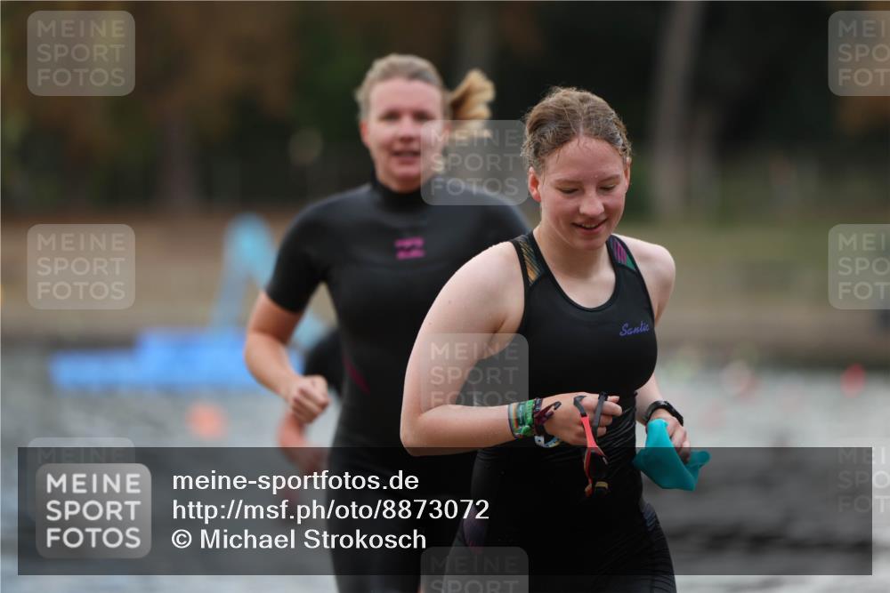 14.09.2025 - Stadtparktriathlon Michael Strokosch http://msf.ph/oto/8873072 14.09.2025 12:11:29 Schwimmen 1258, 1261, 1281, 1304 meine-sportfotos.de