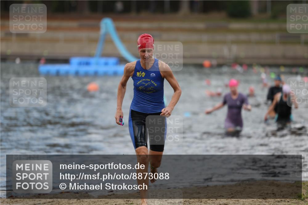 14.09.2025 - Stadtparktriathlon Michael Strokosch http://msf.ph/oto/8873088 14.09.2025 12:11:42 Schwimmen 1224, 1247, 1306 meine-sportfotos.de