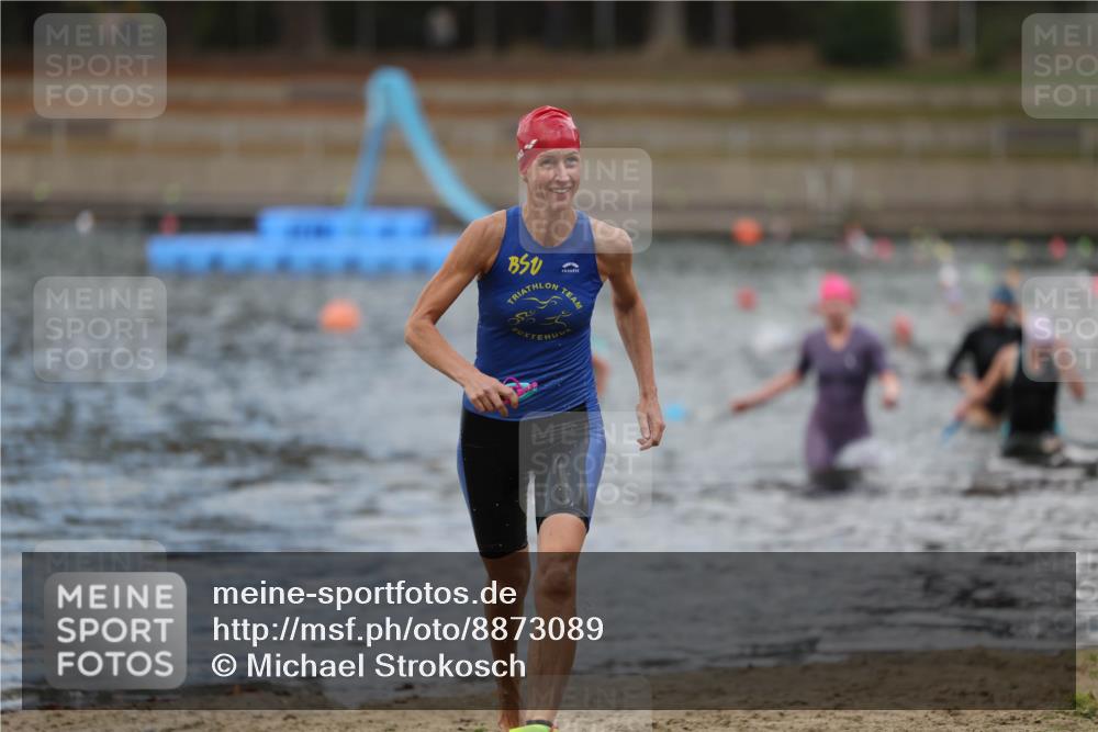 14.09.2025 - Stadtparktriathlon Michael Strokosch http://msf.ph/oto/8873089 14.09.2025 12:11:42 Schwimmen 1224, 1247, 1306 meine-sportfotos.de