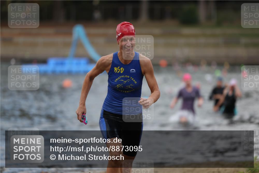14.09.2025 - Stadtparktriathlon Michael Strokosch http://msf.ph/oto/8873095 14.09.2025 12:11:43 Schwimmen 1224, 1247, 1306 meine-sportfotos.de