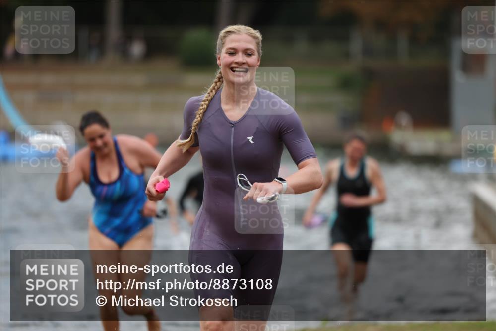 14.09.2025 - Stadtparktriathlon Michael Strokosch http://msf.ph/oto/8873108 14.09.2025 12:11:52 Schwimmen 1224, 1247, 1252, 1256, 1317 meine-sportfotos.de