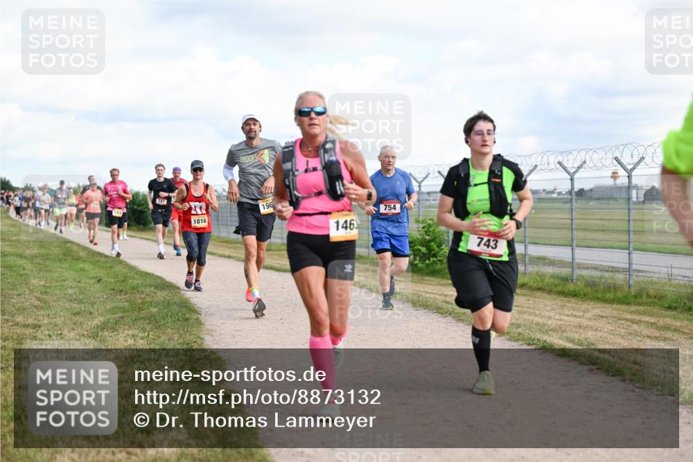 14.09.2025 - Airport Race Dr. Thomas Lammeyer http://msf.ph/oto/8873132 14.09.2025 12:17:52 Laufen 747, 93, 1816, 196, 146, 754, 743 meine-sportfotos.de