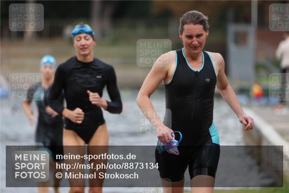 14.09.2025 - Stadtparktriathlon Michael Strokosch http://msf.ph/oto/8873134 14.09.2025 12:11:57 Schwimmen 1247, 1252, 1256, 1289, 1317 meine-sportfotos.de