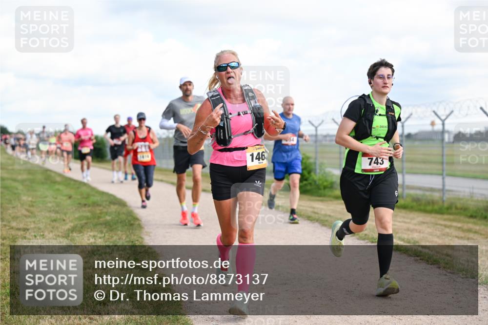 14.09.2025 - Airport Race Dr. Thomas Lammeyer http://msf.ph/oto/8873137 14.09.2025 12:17:53 Laufen 146, 743 meine-sportfotos.de