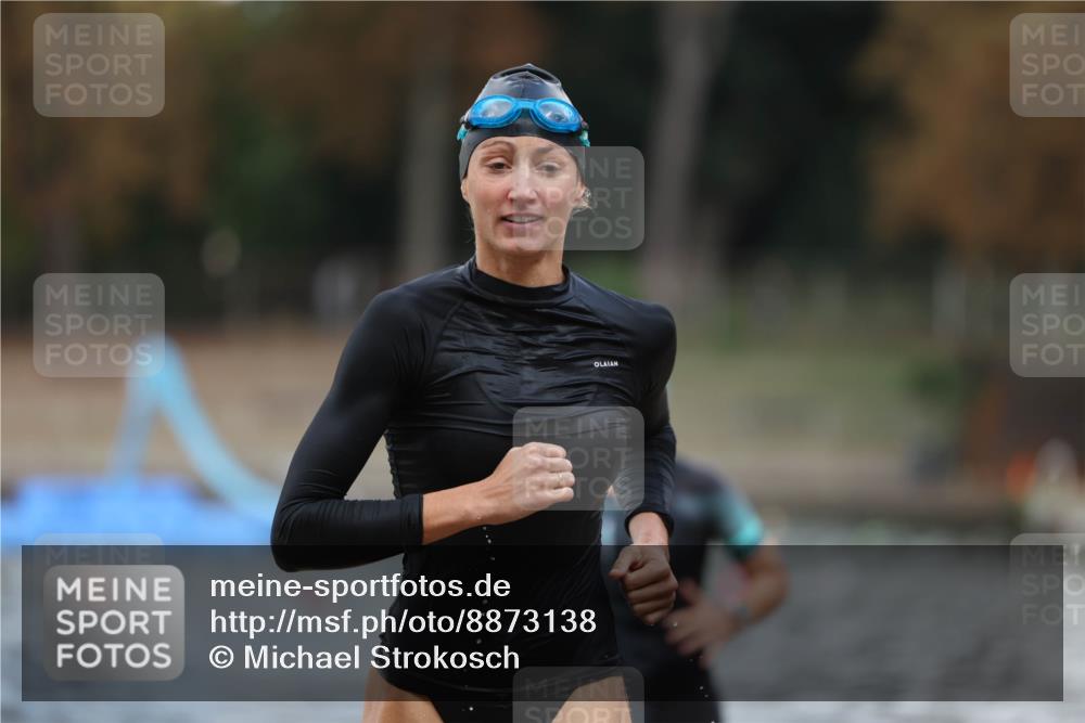 14.09.2025 - Stadtparktriathlon Michael Strokosch http://msf.ph/oto/8873138 14.09.2025 12:11:58 Schwimmen 1252, 1256, 1289, 1317 meine-sportfotos.de