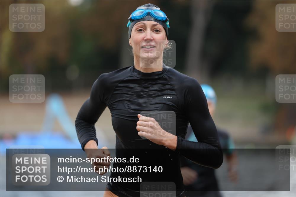 14.09.2025 - Stadtparktriathlon Michael Strokosch http://msf.ph/oto/8873140 14.09.2025 12:11:59 Schwimmen 1252, 1256, 1289, 1317 meine-sportfotos.de