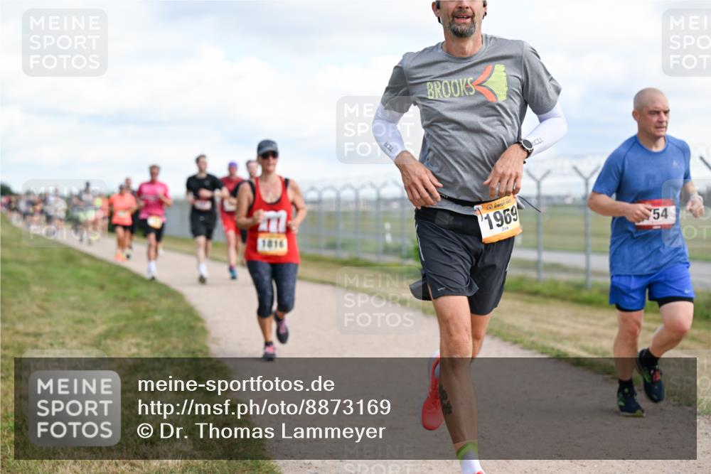 14.09.2025 - Airport Race Dr. Thomas Lammeyer http://msf.ph/oto/8873169 14.09.2025 12:17:55 Laufen 1969, 54 meine-sportfotos.de