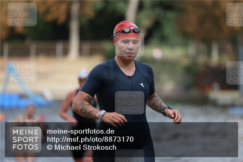 14.09.2025 - Stadtparktriathlon Michael Strokosch http://msf.ph/oto/8873170 14.09.2025 12:12:18 Schwimmen 1244, 1274, 1283, 1297 meine-sportfotos.de