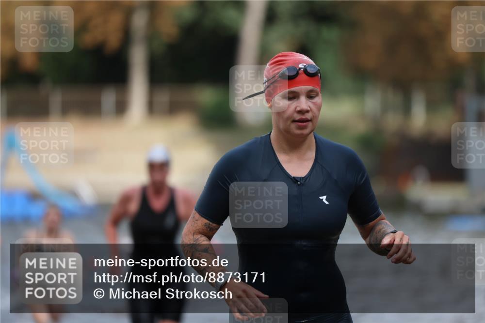 14.09.2025 - Stadtparktriathlon Michael Strokosch http://msf.ph/oto/8873171 14.09.2025 12:12:18 Schwimmen 1244, 1274, 1283, 1297 meine-sportfotos.de
