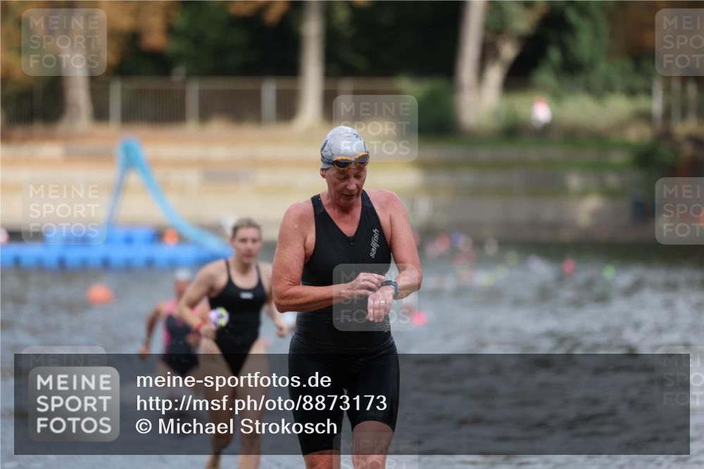 14.09.2025 - Stadtparktriathlon Michael Strokosch http://msf.ph/oto/8873173 14.09.2025 12:12:19 Schwimmen 1244, 1274, 1283, 1297 meine-sportfotos.de