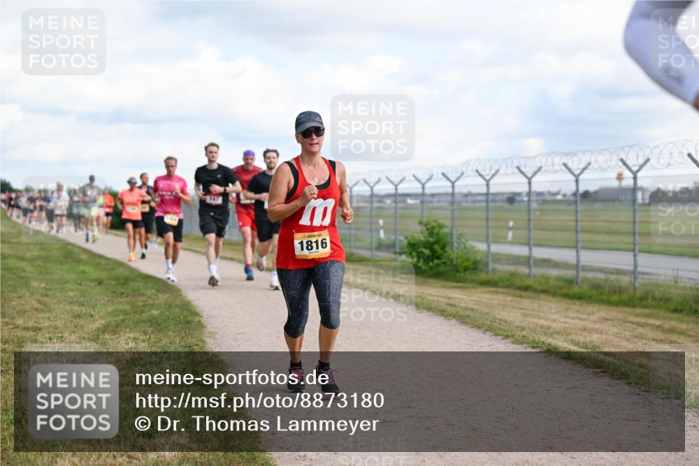 14.09.2025 - Airport Race Dr. Thomas Lammeyer http://msf.ph/oto/8873180 14.09.2025 12:17:55 Laufen 1816 meine-sportfotos.de