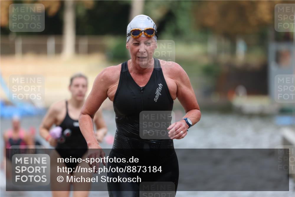 14.09.2025 - Stadtparktriathlon Michael Strokosch http://msf.ph/oto/8873184 14.09.2025 12:12:21 Schwimmen 1244, 1274, 1283, 1297 meine-sportfotos.de