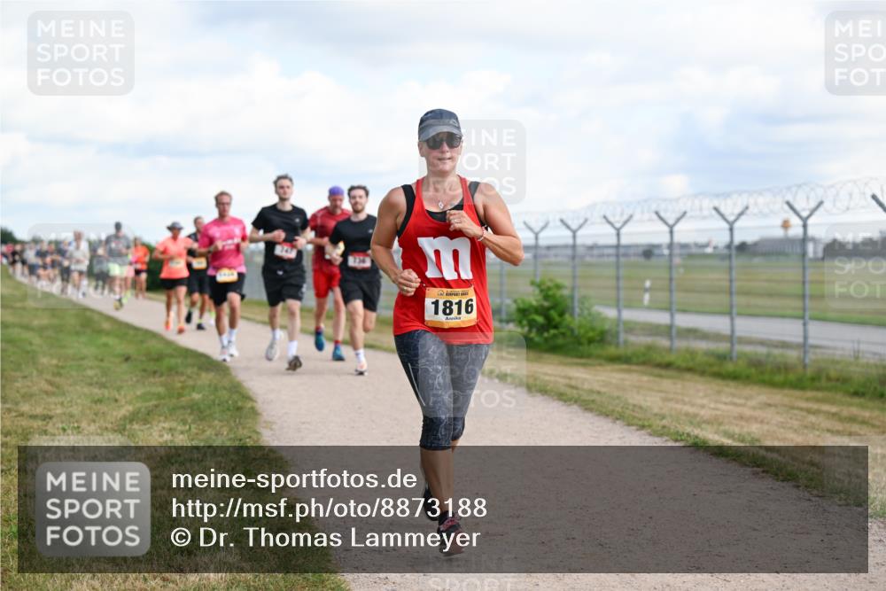 14.09.2025 - Airport Race Dr. Thomas Lammeyer http://msf.ph/oto/8873188 14.09.2025 12:17:56 Laufen 1816 meine-sportfotos.de