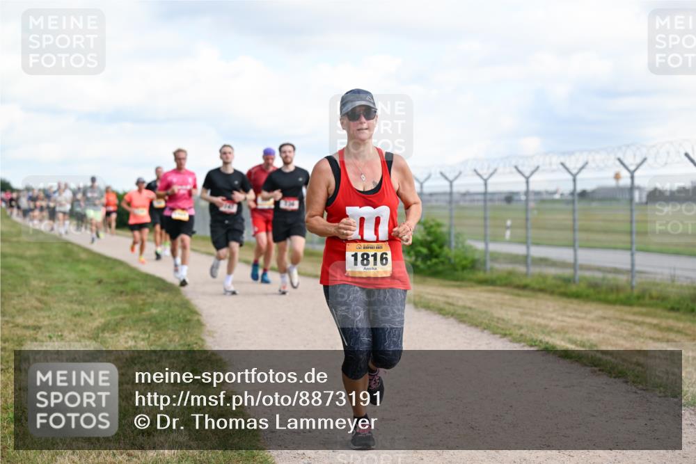 14.09.2025 - Airport Race Dr. Thomas Lammeyer http://msf.ph/oto/8873191 14.09.2025 12:17:56 Laufen 1816 meine-sportfotos.de