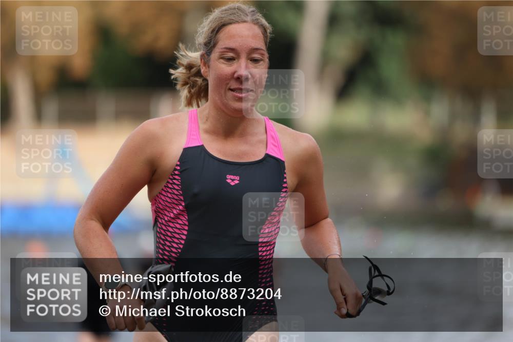 14.09.2025 - Stadtparktriathlon Michael Strokosch http://msf.ph/oto/8873204 14.09.2025 12:12:29 Schwimmen 1229, 1244, 1250, 1260 meine-sportfotos.de