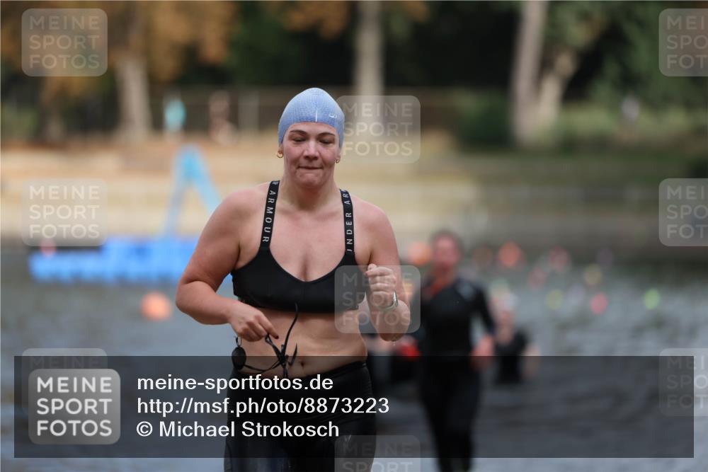 14.09.2025 - Stadtparktriathlon Michael Strokosch http://msf.ph/oto/8873223 14.09.2025 12:12:37 Schwimmen 1229, 1250, 1260, 1314 meine-sportfotos.de