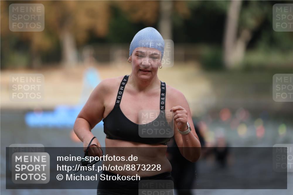 14.09.2025 - Stadtparktriathlon Michael Strokosch http://msf.ph/oto/8873228 14.09.2025 12:12:38 Schwimmen 1229, 1250, 1260, 1314 meine-sportfotos.de