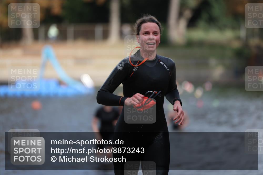14.09.2025 - Stadtparktriathlon Michael Strokosch http://msf.ph/oto/8873243 14.09.2025 12:12:42 Schwimmen 1250, 1310, 1314 meine-sportfotos.de