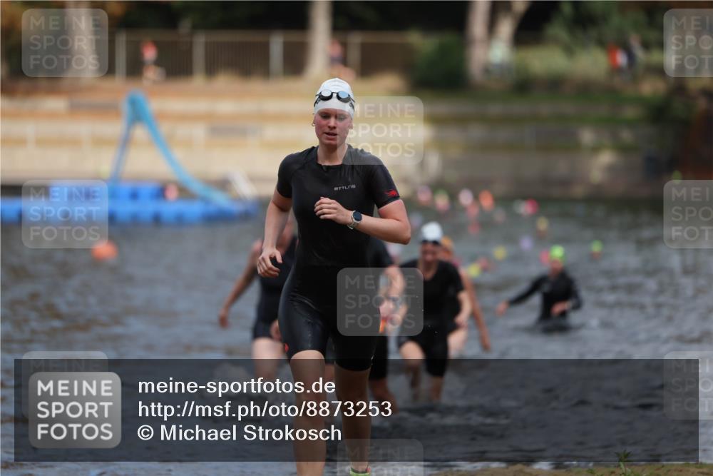 14.09.2025 - Stadtparktriathlon Michael Strokosch http://msf.ph/oto/8873253 14.09.2025 12:12:47 Schwimmen 1275, 1293, 1296, 1310, 1314 meine-sportfotos.de