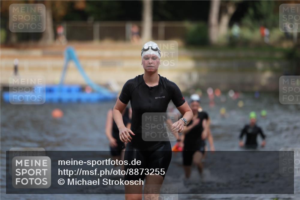 14.09.2025 - Stadtparktriathlon Michael Strokosch http://msf.ph/oto/8873255 14.09.2025 12:12:48 Schwimmen 1275, 1293, 1296, 1310, 1314 meine-sportfotos.de