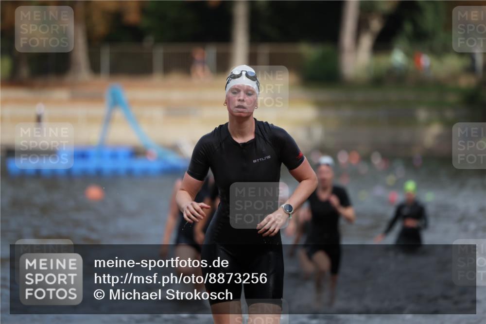 14.09.2025 - Stadtparktriathlon Michael Strokosch http://msf.ph/oto/8873256 14.09.2025 12:12:48 Schwimmen 1275, 1293, 1296, 1310, 1314 meine-sportfotos.de