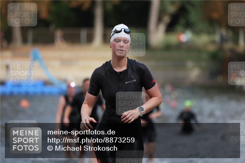 14.09.2025 - Stadtparktriathlon Michael Strokosch http://msf.ph/oto/8873259 14.09.2025 12:12:49 Schwimmen 1275, 1293, 1296, 1310, 1314 meine-sportfotos.de