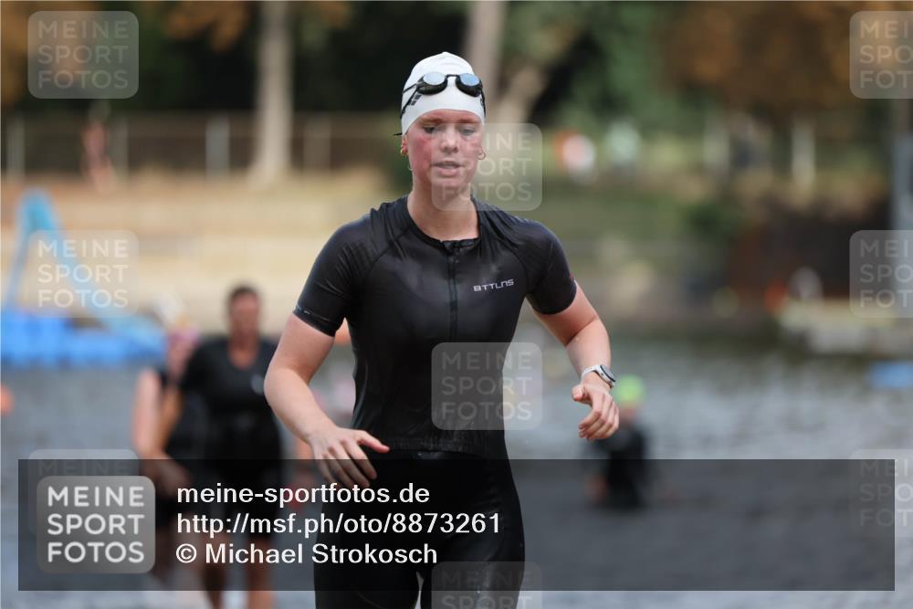 14.09.2025 - Stadtparktriathlon Michael Strokosch http://msf.ph/oto/8873261 14.09.2025 12:12:49 Schwimmen 1275, 1293, 1296, 1310, 1314 meine-sportfotos.de