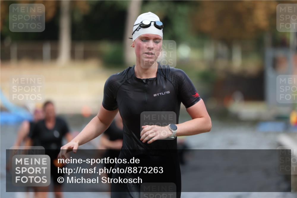 14.09.2025 - Stadtparktriathlon Michael Strokosch http://msf.ph/oto/8873263 14.09.2025 12:12:49 Schwimmen 1275, 1293, 1296, 1310, 1314 meine-sportfotos.de