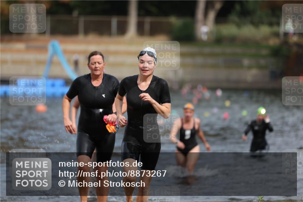 14.09.2025 - Stadtparktriathlon Michael Strokosch http://msf.ph/oto/8873267 14.09.2025 12:12:52 Schwimmen 1275, 1293, 1296, 1310, 1314 meine-sportfotos.de