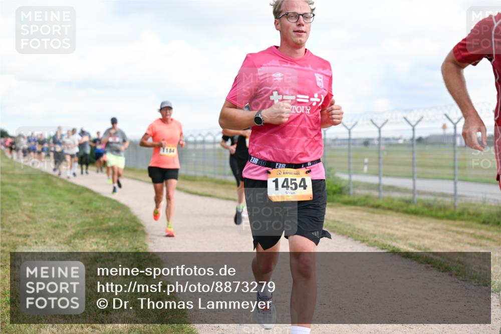14.09.2025 - Airport Race Dr. Thomas Lammeyer http://msf.ph/oto/8873279 14.09.2025 12:18:01 Laufen 3, 1454 meine-sportfotos.de