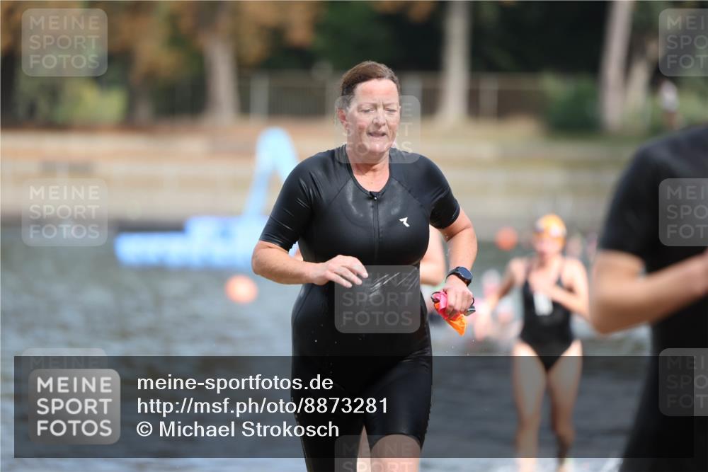 14.09.2025 - Stadtparktriathlon Michael Strokosch http://msf.ph/oto/8873281 14.09.2025 12:12:54 Schwimmen 1242, 1275, 1293, 1296, 1310 meine-sportfotos.de