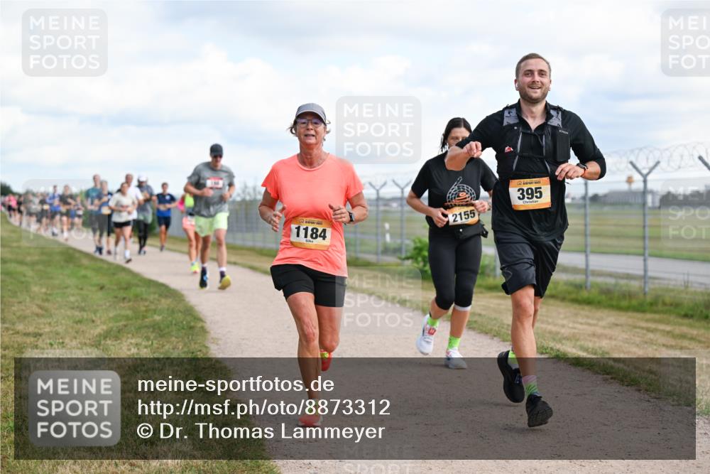 14.09.2025 - Airport Race Dr. Thomas Lammeyer http://msf.ph/oto/8873312 14.09.2025 12:18:03 Laufen 1184, 2155, 395 meine-sportfotos.de