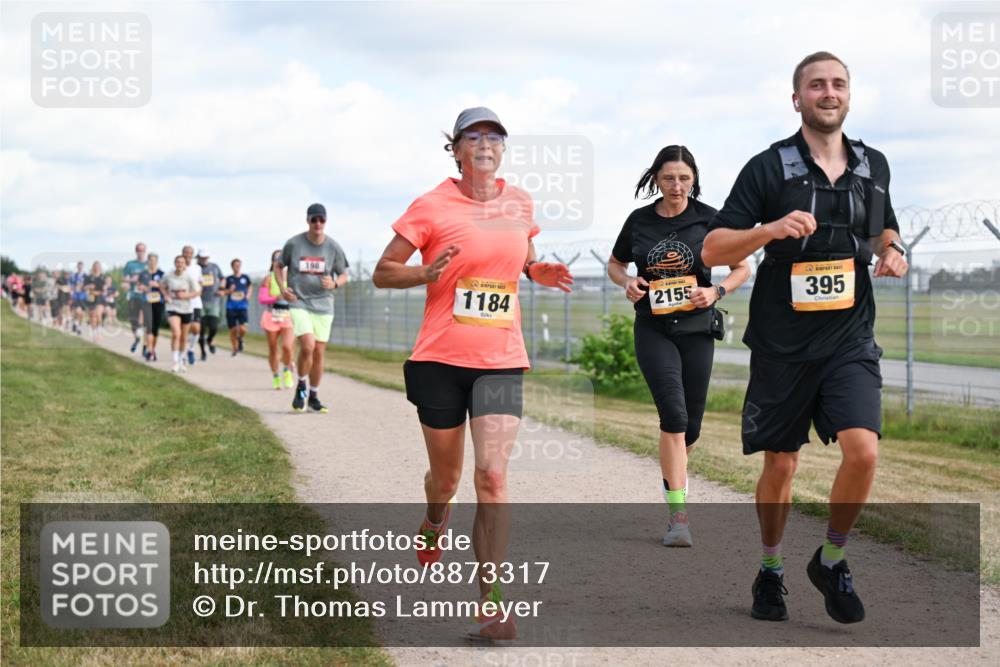 14.09.2025 - Airport Race Dr. Thomas Lammeyer http://msf.ph/oto/8873317 14.09.2025 12:18:03 Laufen 1184, 2155, 395 meine-sportfotos.de
