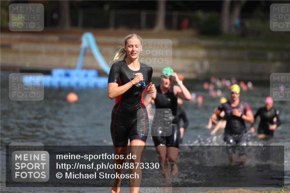 14.09.2025 - Stadtparktriathlon Michael Strokosch http://msf.ph/oto/8873330 14.09.2025 12:13:15 Schwimmen 1223, 1264, 1267, 1280, 1321 meine-sportfotos.de