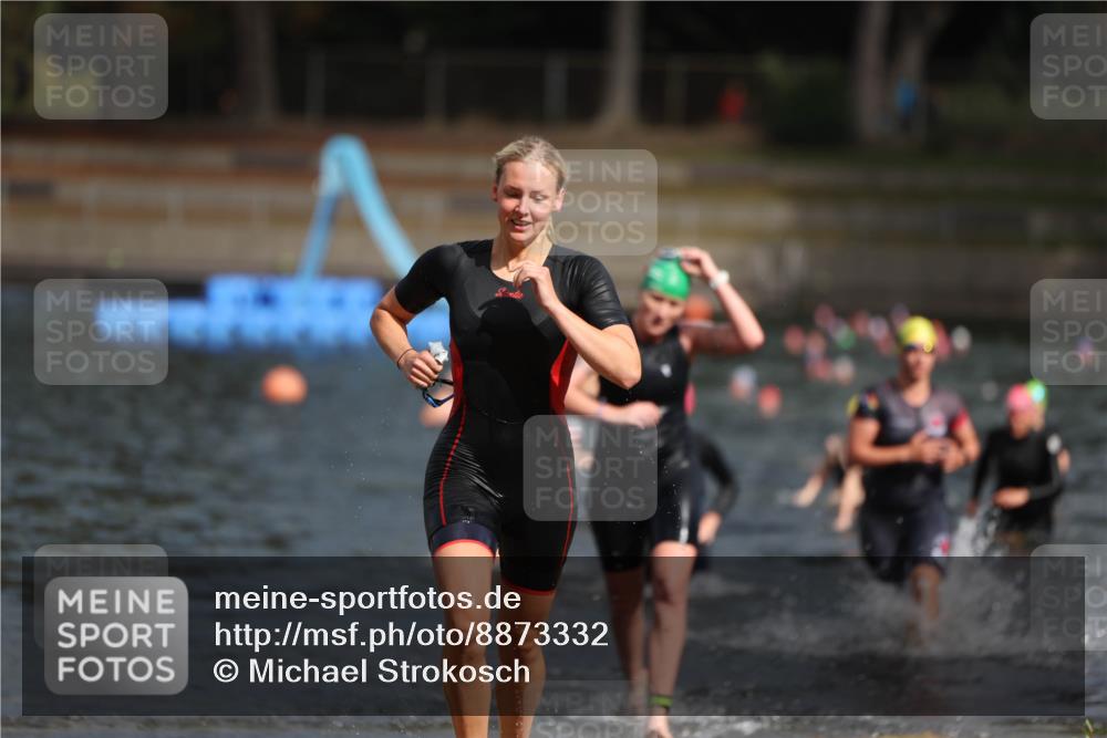 14.09.2025 - Stadtparktriathlon Michael Strokosch http://msf.ph/oto/8873332 14.09.2025 12:13:15 Schwimmen 1223, 1264, 1267, 1280, 1321 meine-sportfotos.de