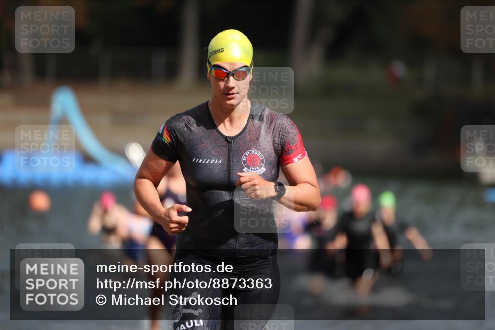 14.09.2025 - Stadtparktriathlon Michael Strokosch http://msf.ph/oto/8873363 14.09.2025 12:13:22 Schwimmen 1223, 1251, 1257, 1264, 1267, 1277, 1286, 1321 meine-sportfotos.de