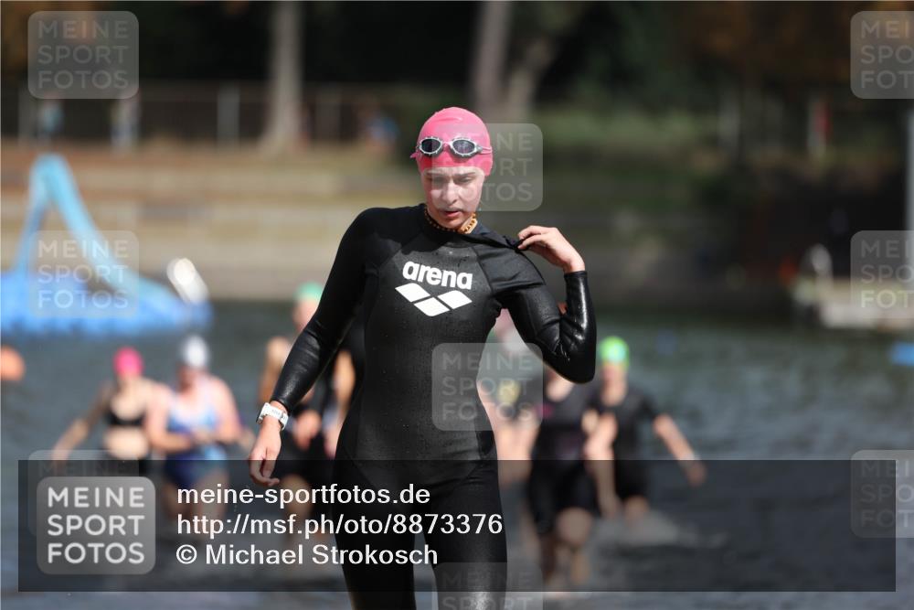 14.09.2025 - Stadtparktriathlon Michael Strokosch http://msf.ph/oto/8873376 14.09.2025 12:13:26 Schwimmen 1222, 1251, 1257, 1264, 1277, 1286, 1312, 1321 meine-sportfotos.de