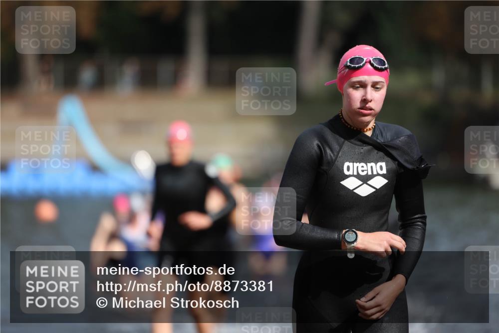 14.09.2025 - Stadtparktriathlon Michael Strokosch http://msf.ph/oto/8873381 14.09.2025 12:13:27 Schwimmen 1222, 1251, 1257, 1264, 1277, 1286, 1312, 1321 meine-sportfotos.de
